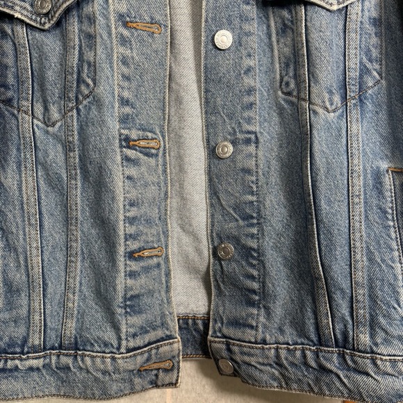 Levi's Womens Size M Ex-Boyfriend Denim Truckers Jacket Light Wash - Picture 8 of 14